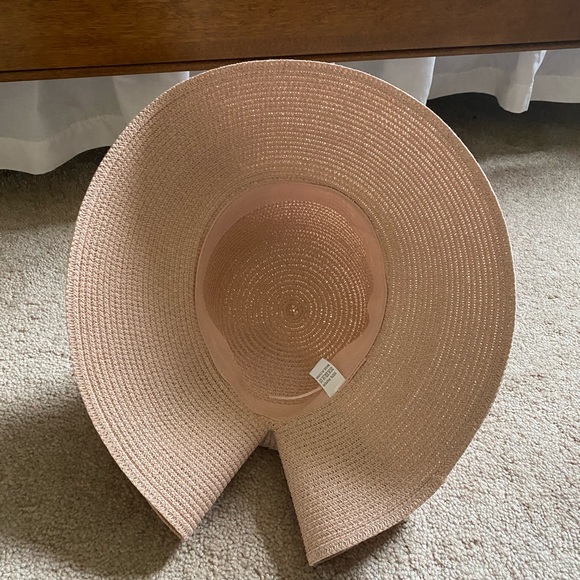 Blush straw hat - Picture 3 of 4
